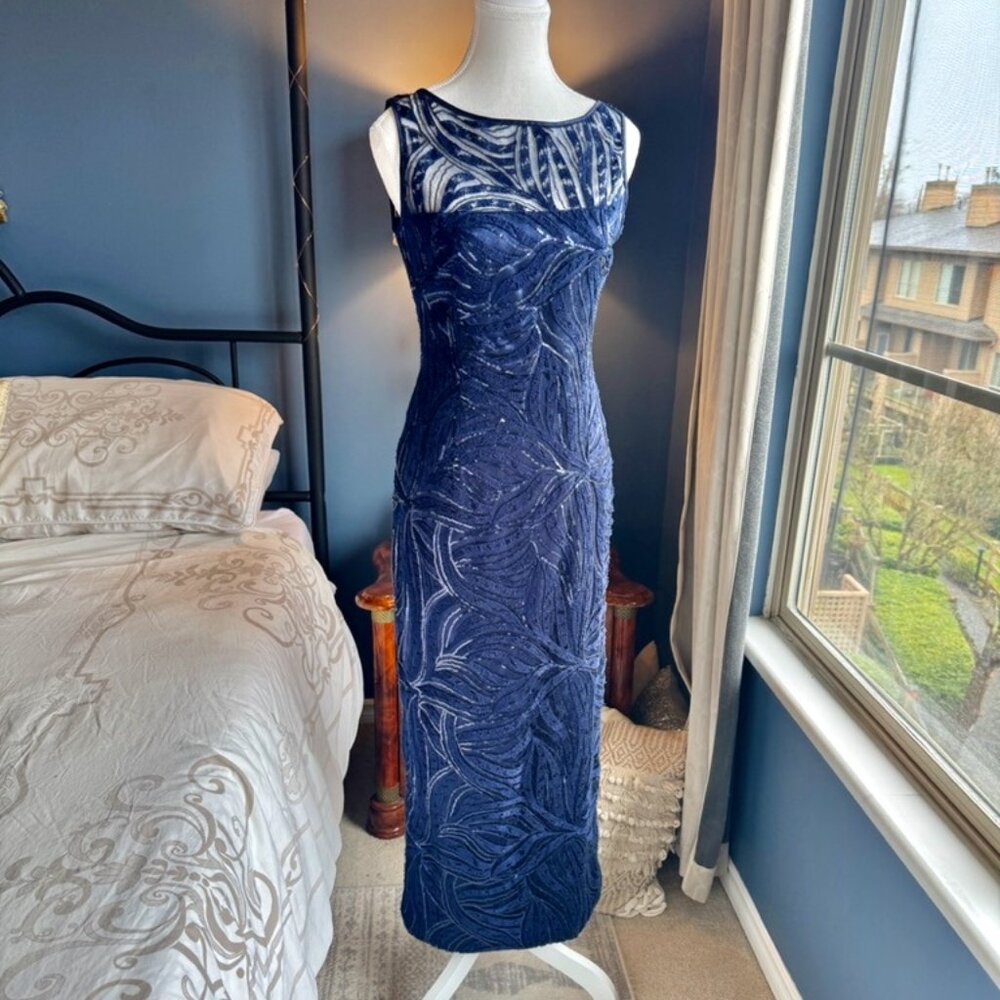 Tahari Navy Midnight Blue Sequinned Evening Maxi Gown Dress